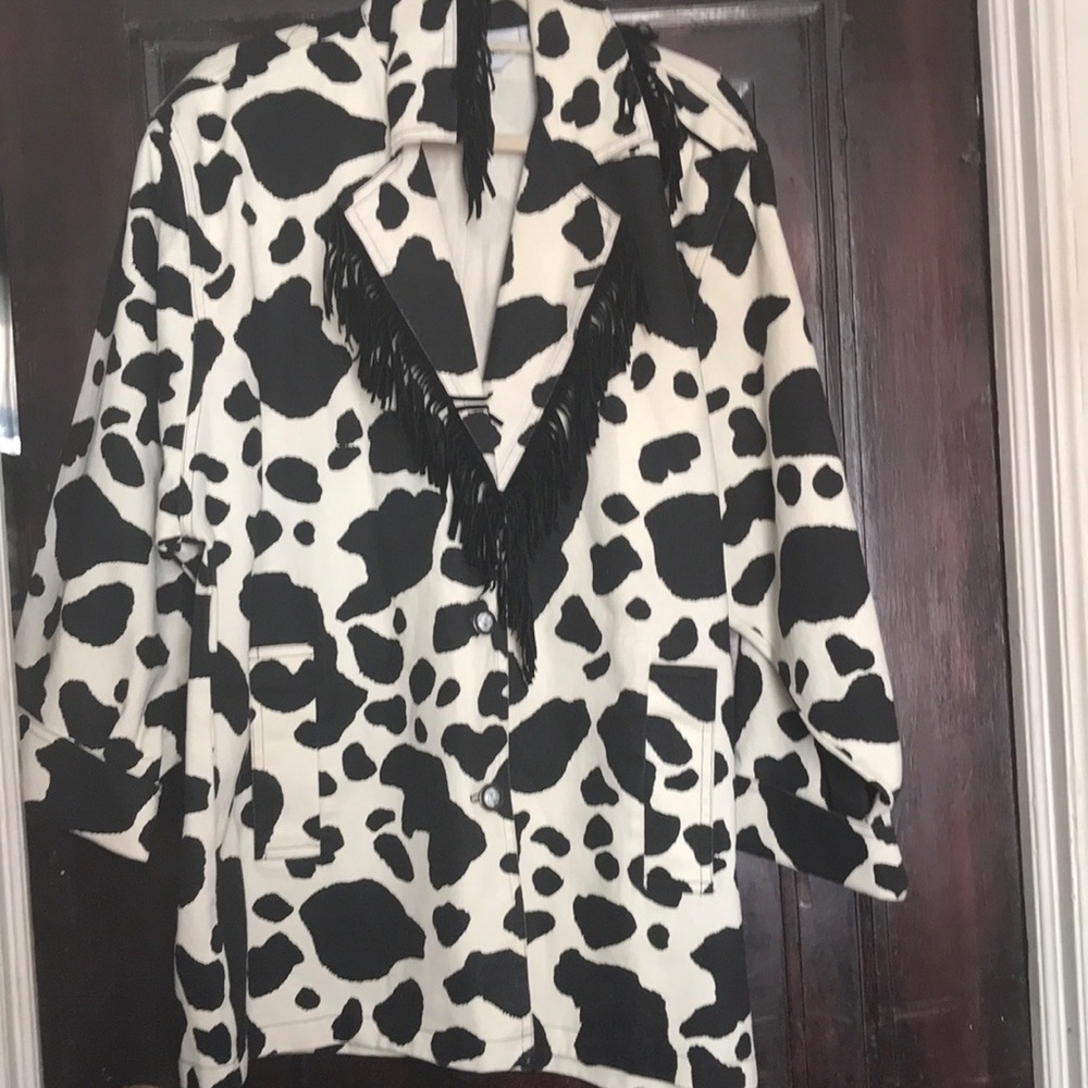 Black & white cow design jacket.
